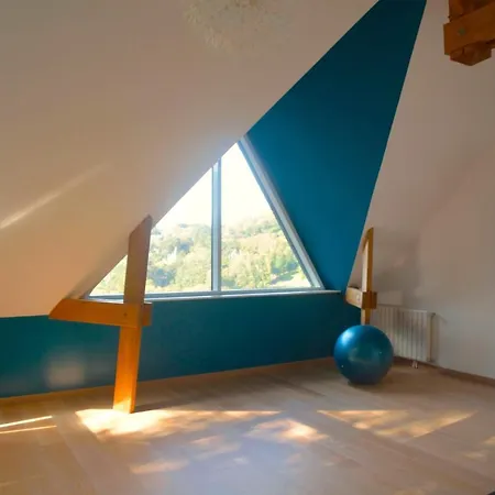 Villa Panorama, Vue Et Falaises D *